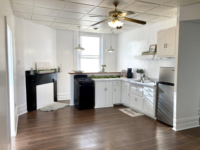 Main kitchen area - 2340 E Carson St