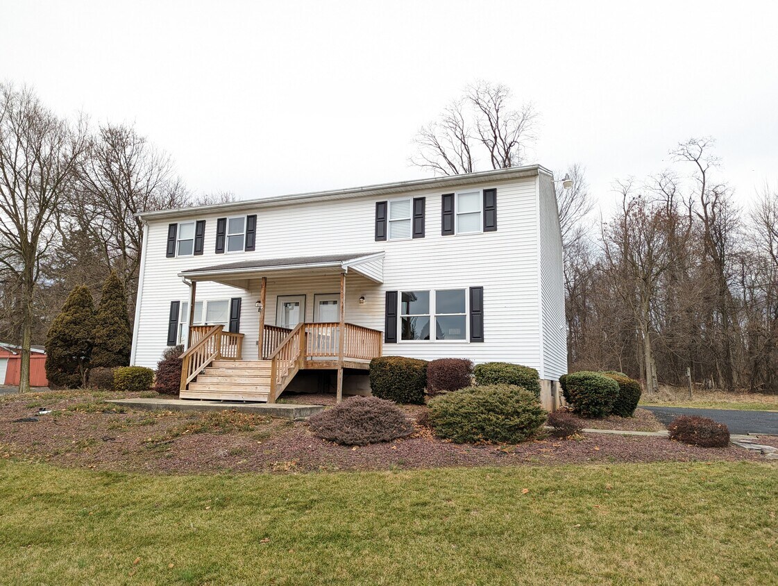 917 S York St, Mechanicsburg, PA 17055 Townhome Rentals in