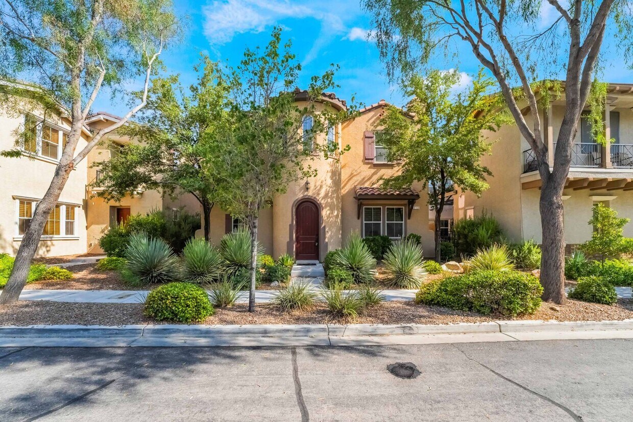 Foto principal - 3160 Color Palette Ave