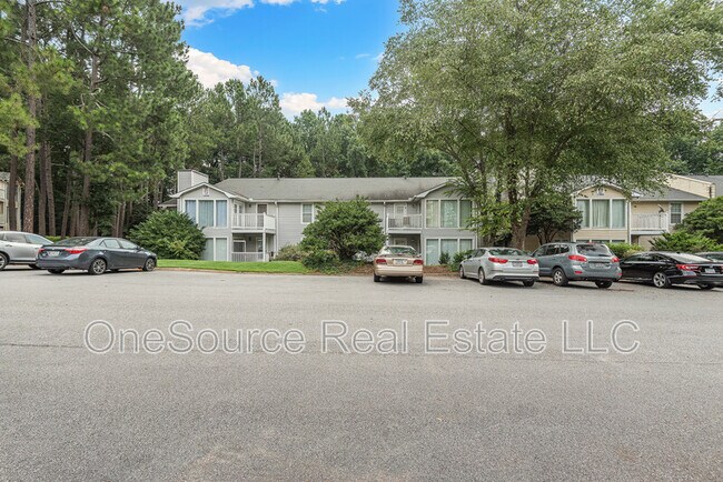 Building Photo - 1806 Augusta Dr