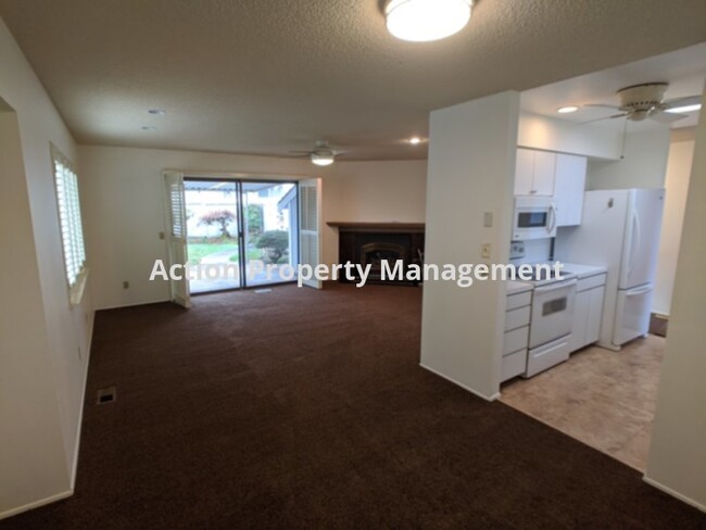 Building Photo - 2+ Bed 2 bath Condo in Sherwood Village