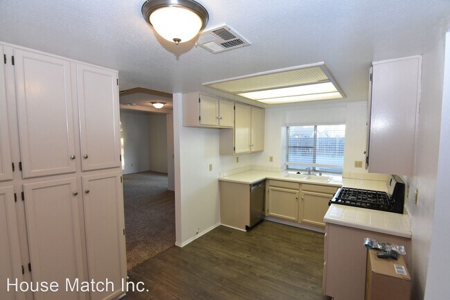Building Photo - 4 br, 2.5 bath House - 39664 Rustic Glen Dr