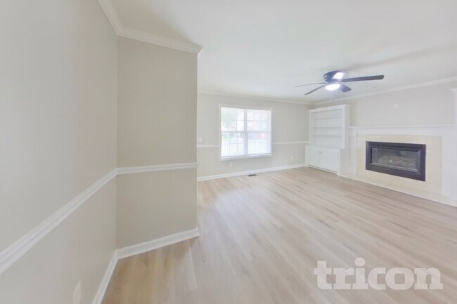 Foto del edificio - 229 Montclaire Cir