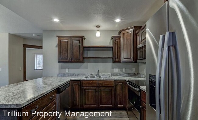 Building Photo - 3 br, 2 bath House - 814 Daisy Ln