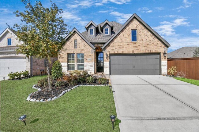 Foto del edificio - 5043 Morrison Dr