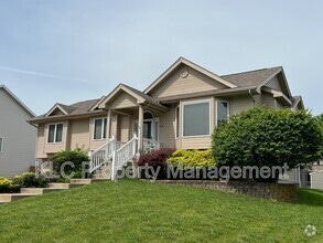 Building Photo - 918 SE Judy Dr