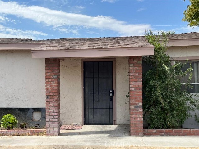 Foto del edificio - 33141 Cathedral Canyon Dr