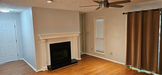 Foto del edificio - 207 Cumberland Ct SE