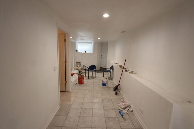 Foto del edificio - 4015 W Lexington St