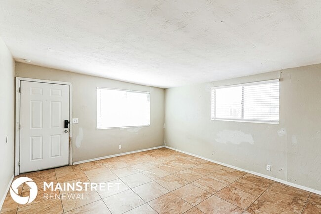 Building Photo - 1101 W Farr St