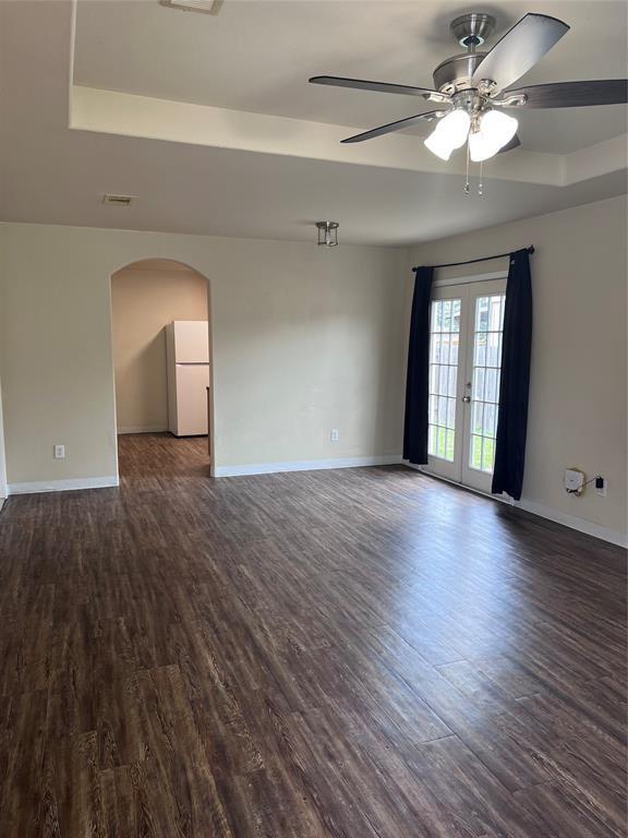Foto del edificio - 2319 Shady Tree Ln