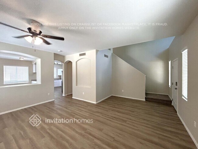 Building Photo - 7421 S 40th Ln