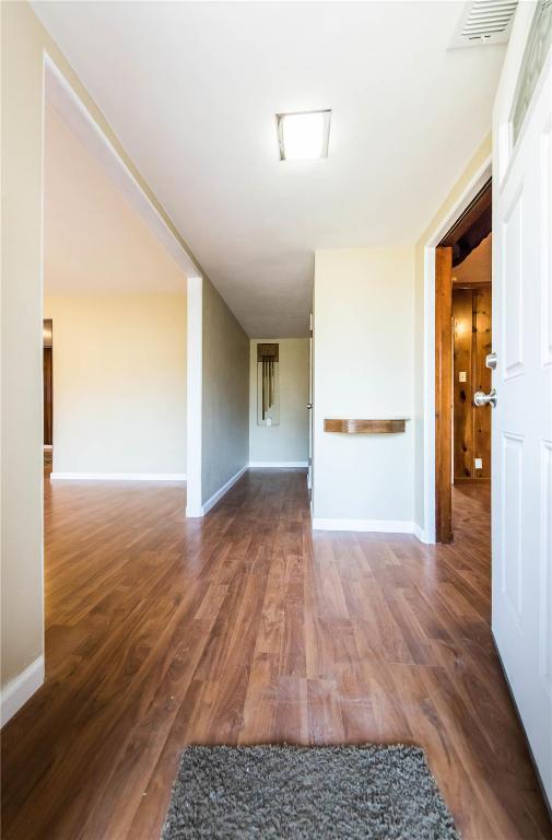 Building Photo - 18 Forsythia Ln
