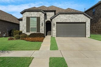 Building Photo - 1916 Quail Ln