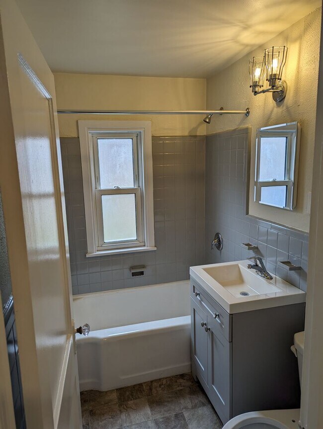 Foto del edificio - 1 bedroom | 1 bath - Oaklyn, NJ