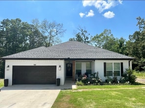 Building Photo - 4000 Weldon Ave