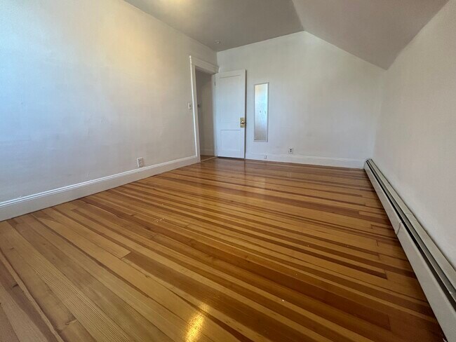 Foto del edificio - 710 River Ave