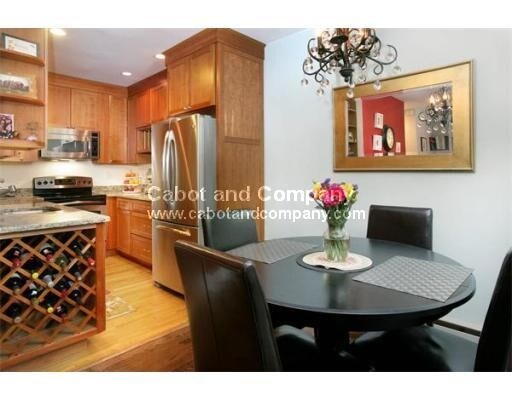 Primary Photo - 499 Columbus Ave