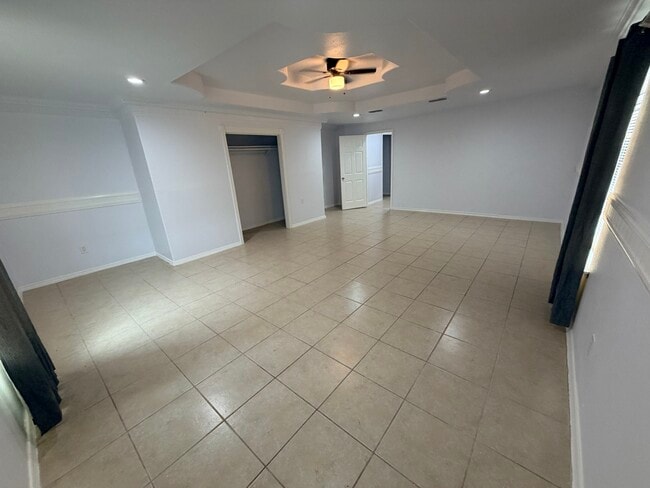 Building Photo - 6975 Santos Gutierrez