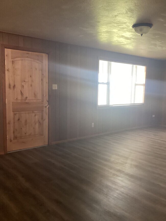 Foto del edificio - Country living close to town in Portales!