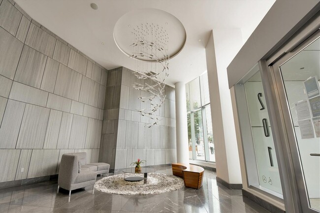 Building Photo - Epic REA - LUMINA Spacious & Bright - famo...