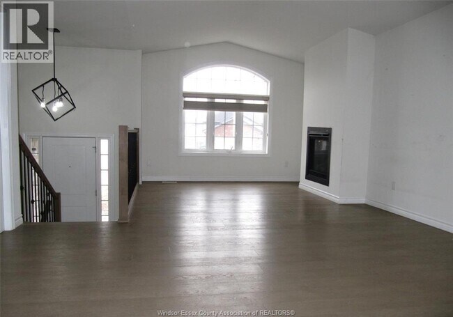 Building Photo - 386 Hemlock Ln