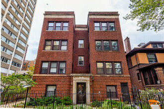 Building Photo - 863 W Carmen Ave