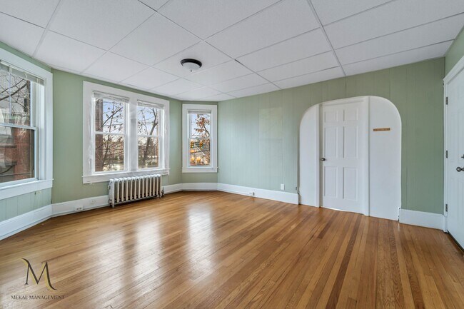 Foto del edificio - 464 Pleasant St