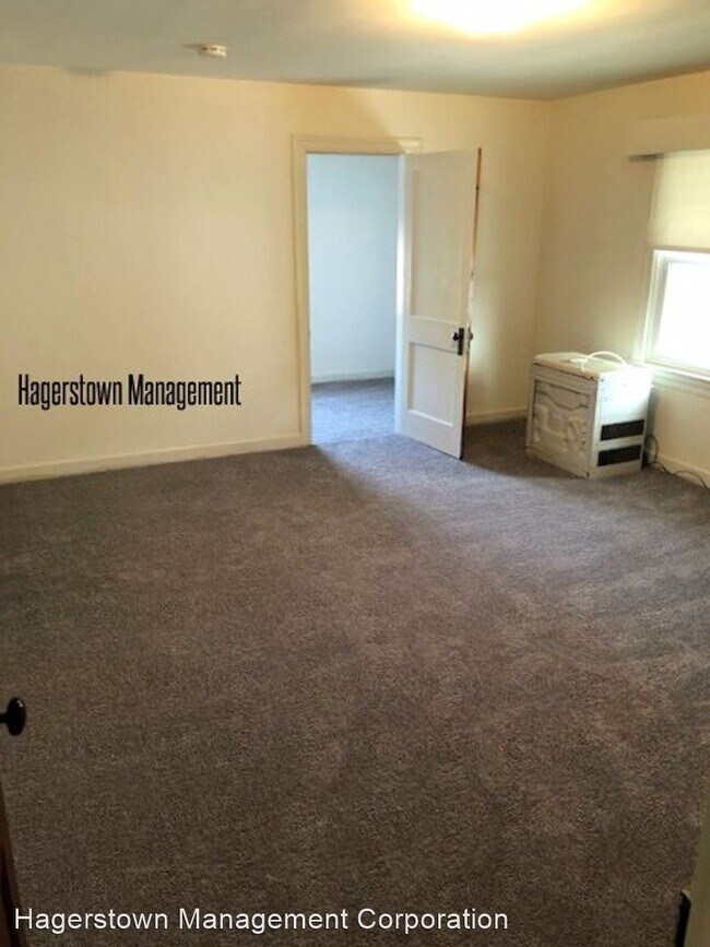 Building Photo - 954 Chestnut St