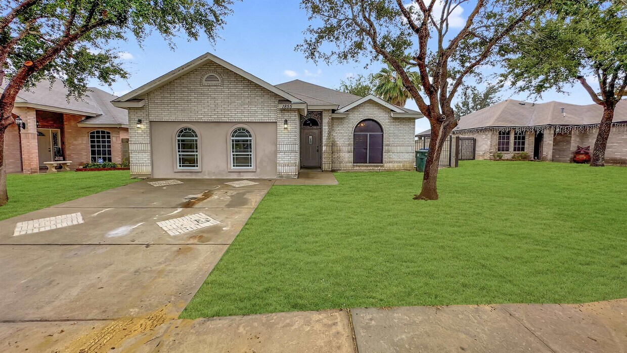 Primary Photo - 1855 Stone Field Ln