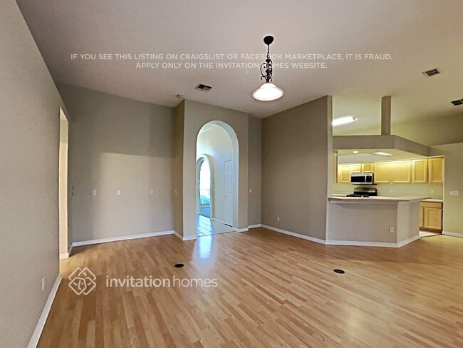 Building Photo - 14816 Pine Cone Trail