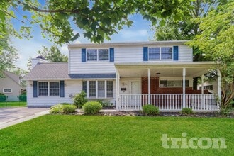 Building Photo - 26 Village Ln