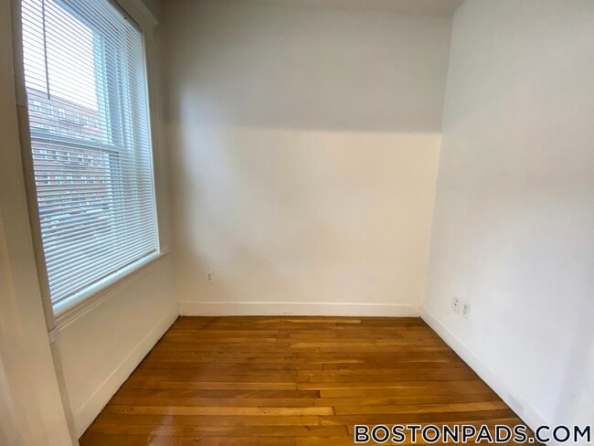 Foto del edificio - 89 Park Dr