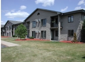 Building Photo - Village Park Apartments-Appleton