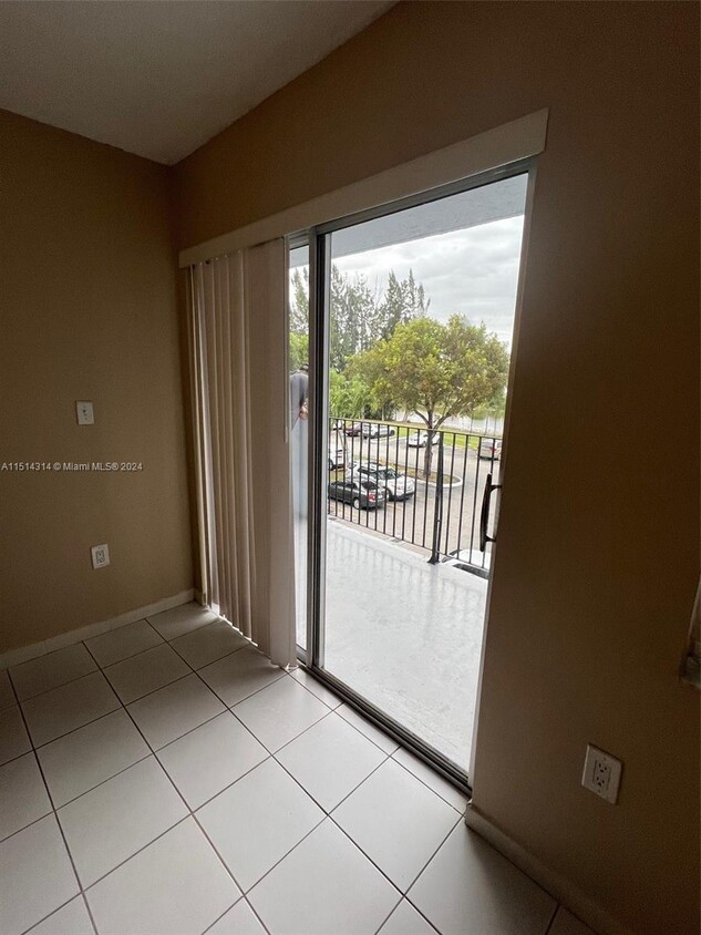 Primary Photo - 1221 SW 122nd Ave