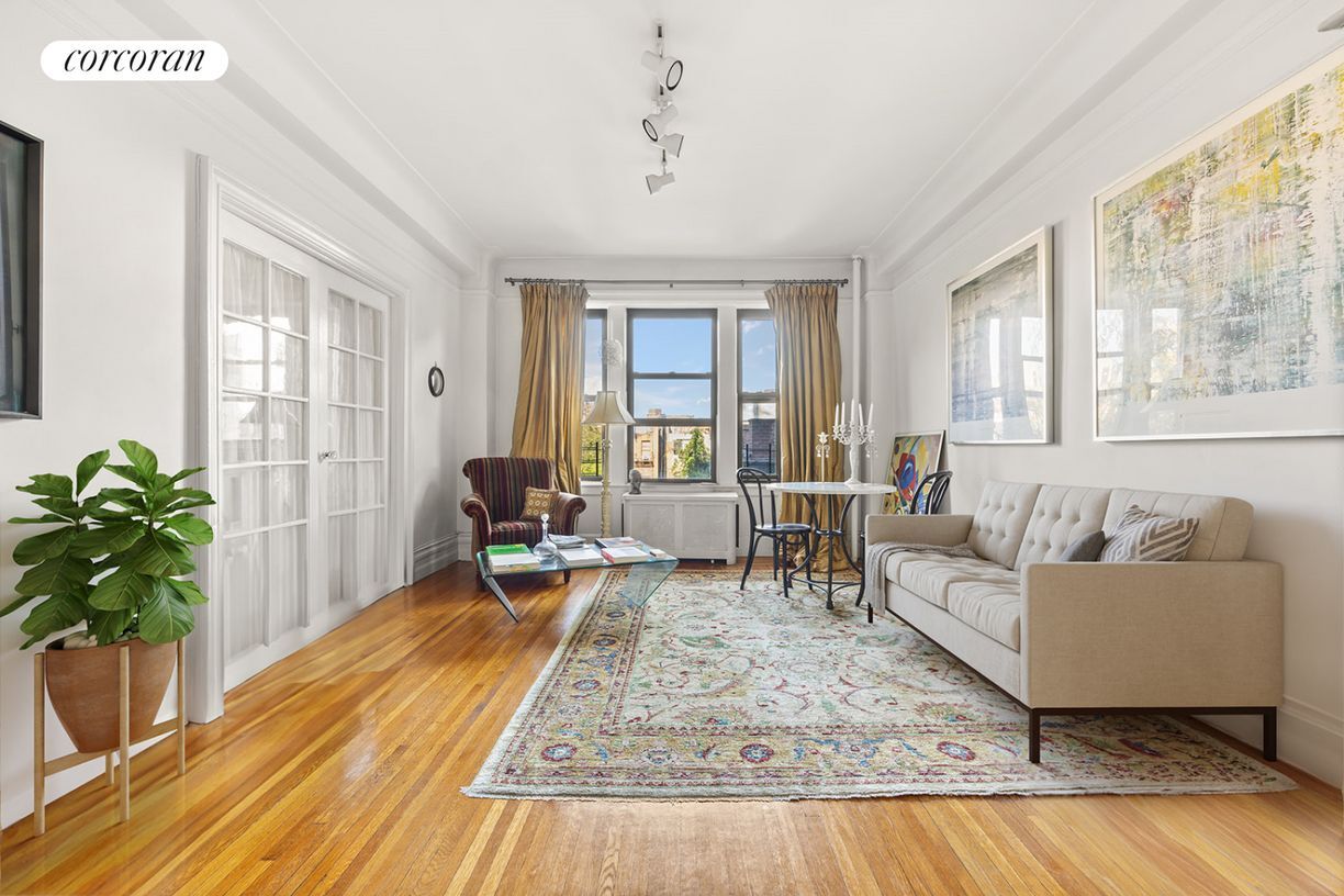 Primary Photo - 40 W 84th St