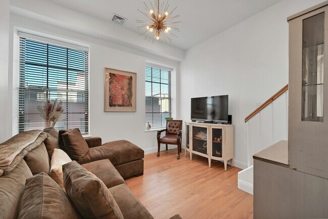 Foto del edificio - 1015 Grand St