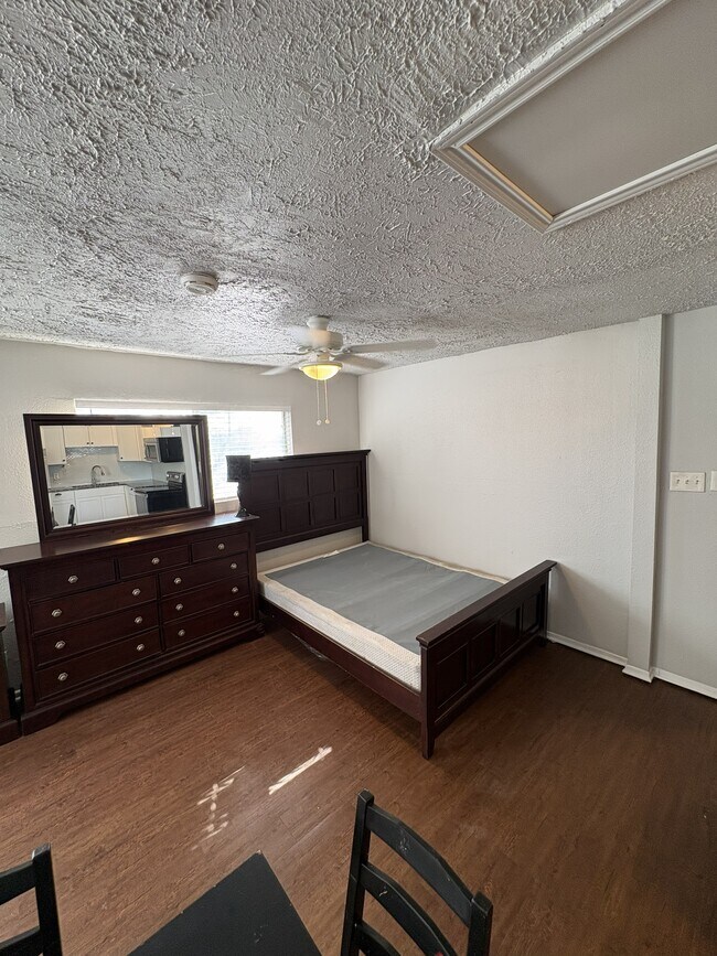 Foto del edificio - 9283 Five Palms Dr