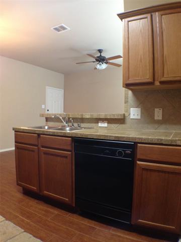 Foto del edificio - 2304 Wood River Pkwy