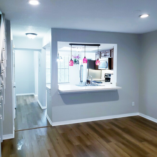 Building Photo - 3316 Laurel View Dr
