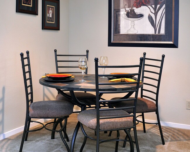 The Emerson Apartments Dallas, TX