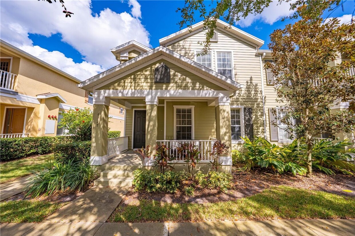 Primary Photo - Beautiful 3 bedroom, 2.5 bathroom condo wi...