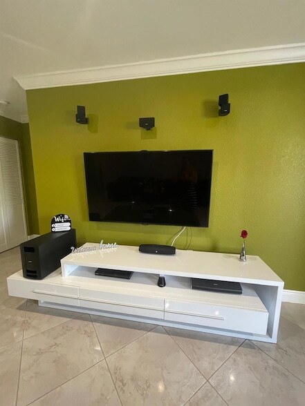 Foto del edificio - 584 Vossler Ave