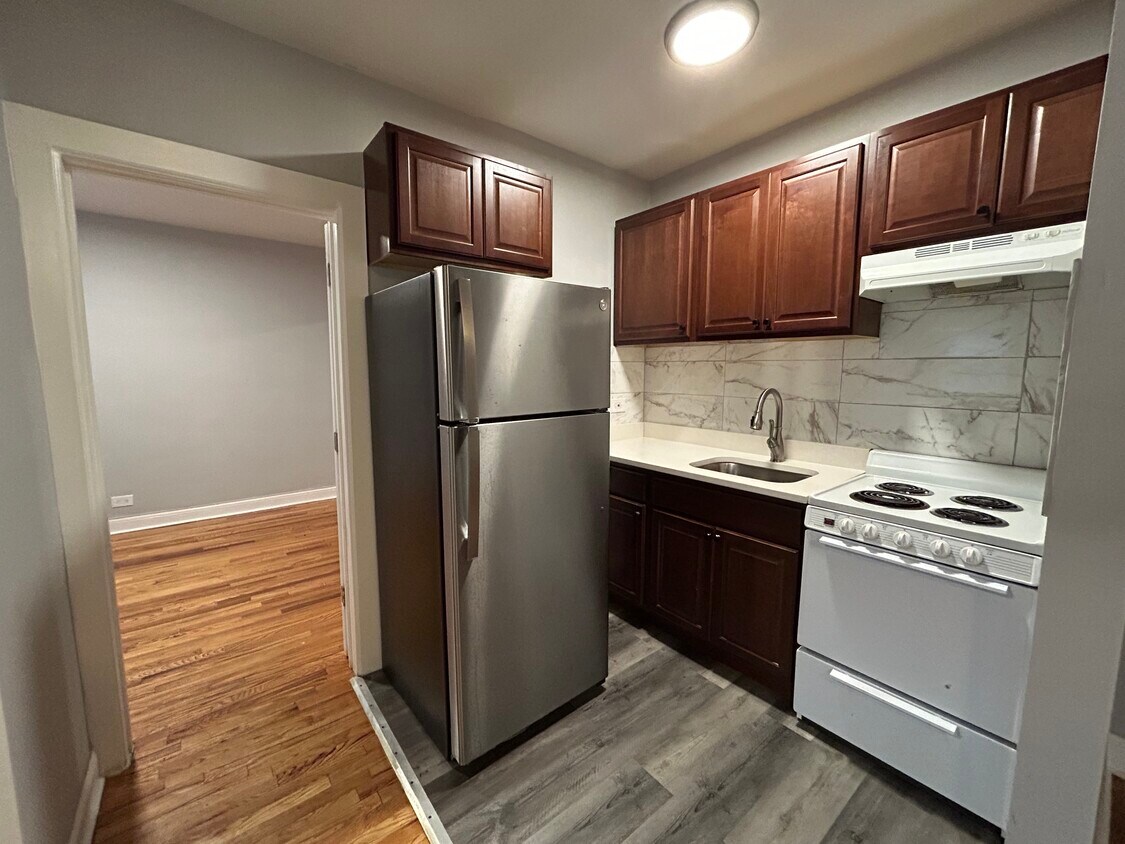 Foto principal - 6956 N Ashland Ave