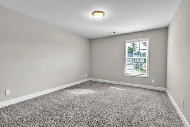 Foto del edificio - 6710 Padgett Hill Ln