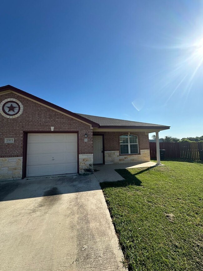 Foto del edificio - 1903 Elms Run Ct