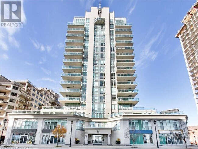 Building Photo - 360 Pearl St