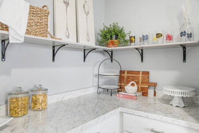 Foto del edificio - 123 N Notre Dame Ave