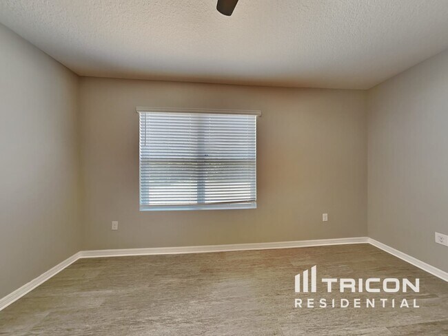 Foto del edificio - 5934 Churchill Square Way Groveland FL