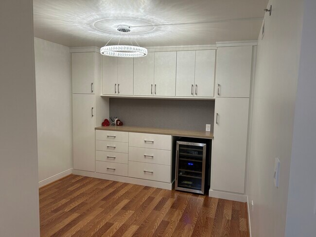 La (Sala de entretenimiento) - 1009 Kapiolani Blvd